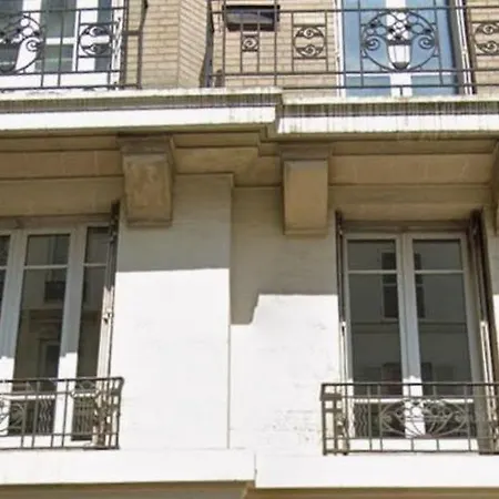 A * Paris